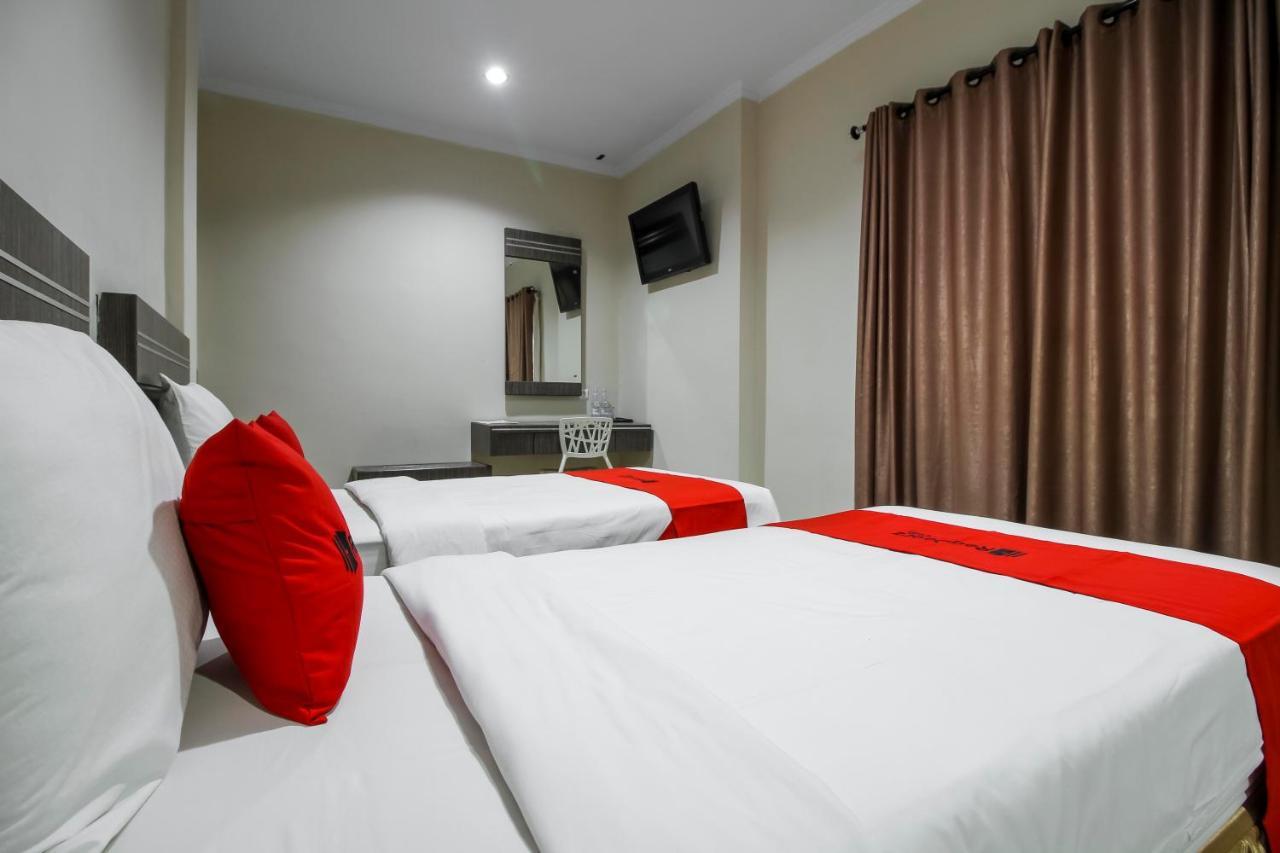 Reddoorz Plus Syariah @ Jalan Sriwijaya ميدان المظهر الخارجي الصورة