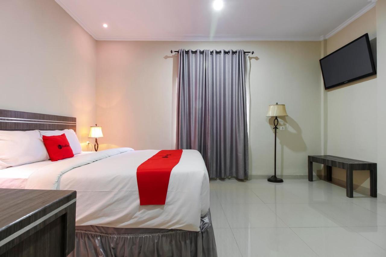 Reddoorz Plus Syariah @ Jalan Sriwijaya ميدان المظهر الخارجي الصورة