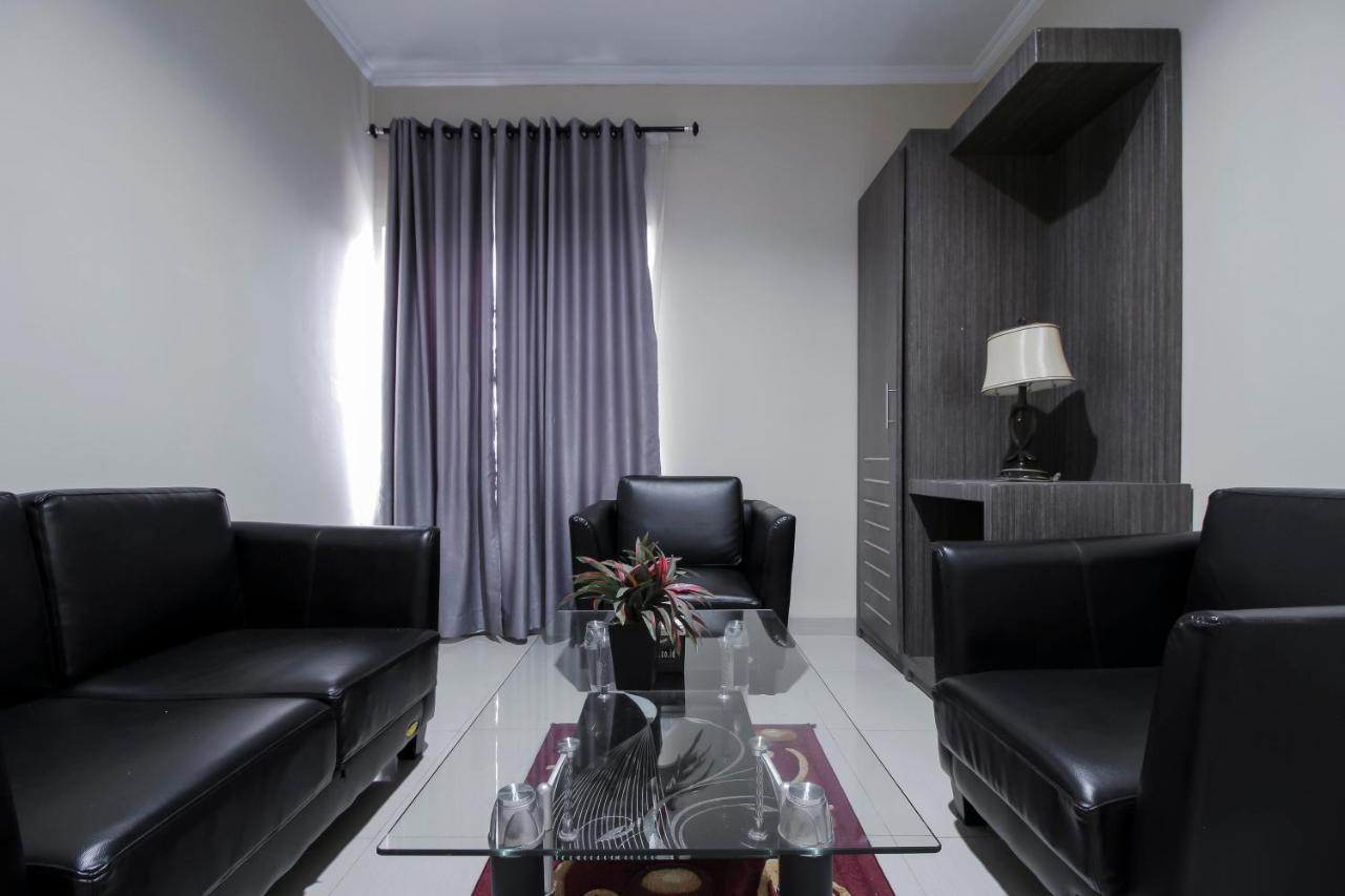 Reddoorz Plus Syariah @ Jalan Sriwijaya ميدان المظهر الخارجي الصورة