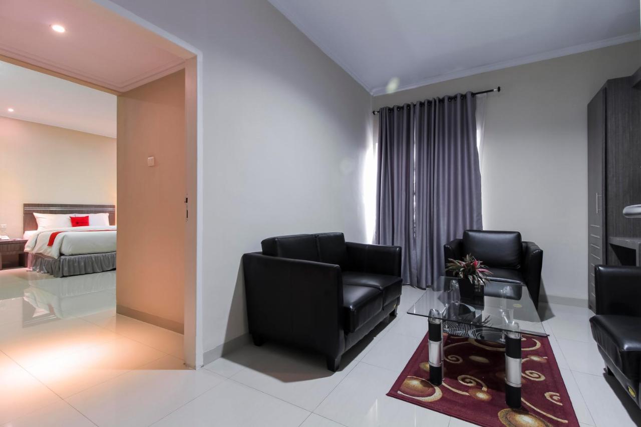 Reddoorz Plus Syariah @ Jalan Sriwijaya ميدان المظهر الخارجي الصورة