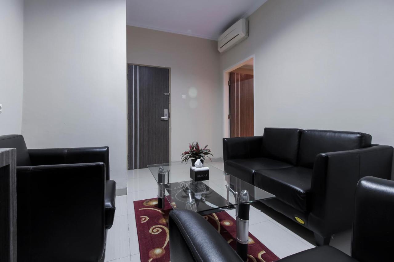 Reddoorz Plus Syariah @ Jalan Sriwijaya ميدان المظهر الخارجي الصورة
